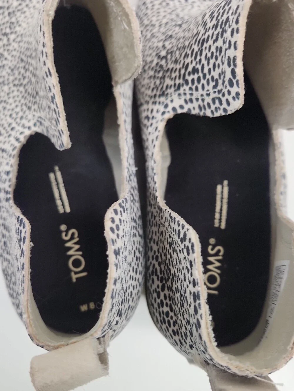 Toms Leopard Print Booties Like New Size 8